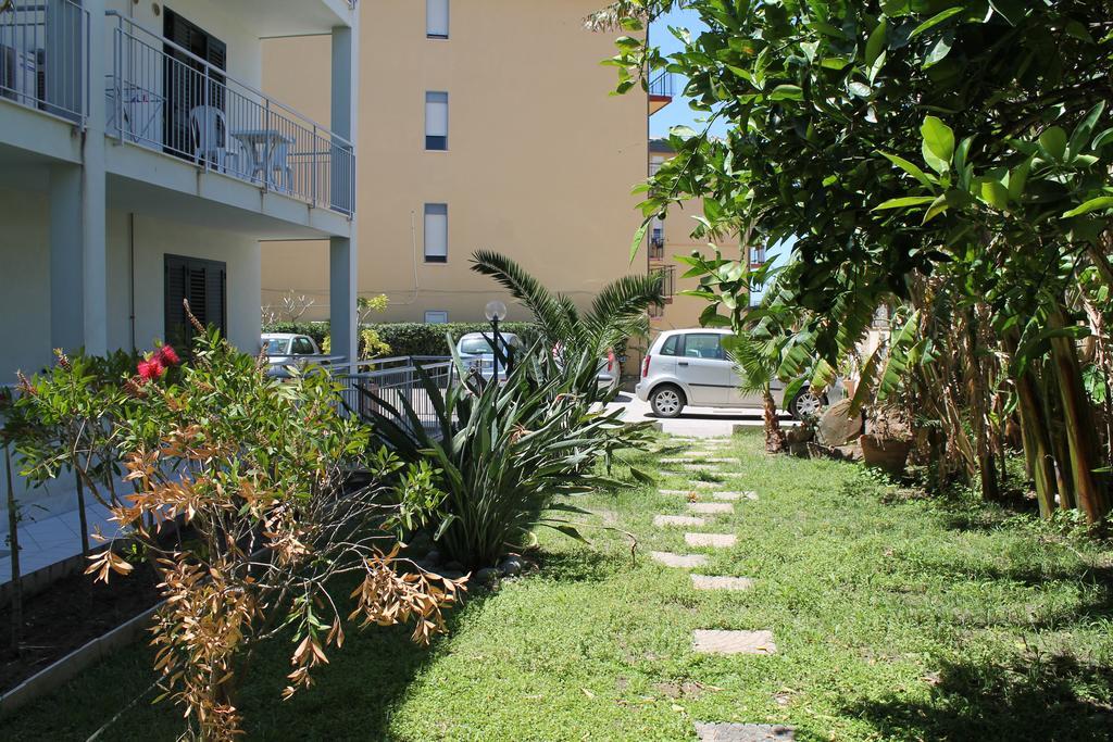 Book Your Place Cefalú Exterior foto